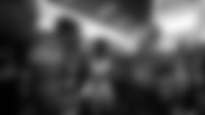 111517-Worth1000Words_ART.jpg