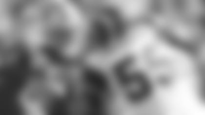 110910-Laurinaitis-Sub.jpg