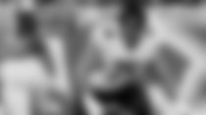 Bears OL Larry Borom in action.