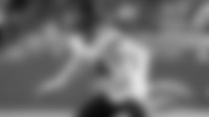 Bears LB Alec Ogletree in action.