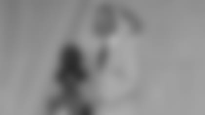 urlacher-main-010120