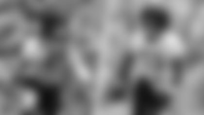 Bears linebackers Tremaine Edmunds and T.J. Edwards