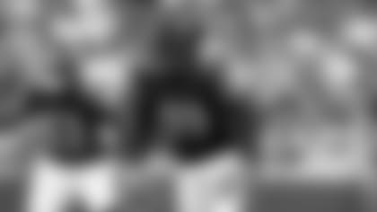 Bears defensive end Trevis Gipson