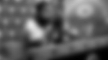 New Bears defensive end Yannick Ngakoue