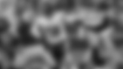 roquan-pregame-warmup-week-8