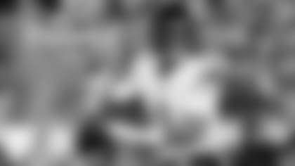 Bears QB Justin Fields in action.