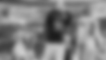 Bears DL Angelo Blackson in action against the New York Giants.