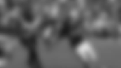 Battle of rookies: Pratt vs. Jacobs.