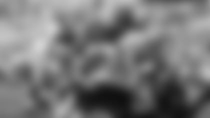 The Bengals needed more of these plays as backer Nick Vigil stops Niners running back Jeff Wilson.