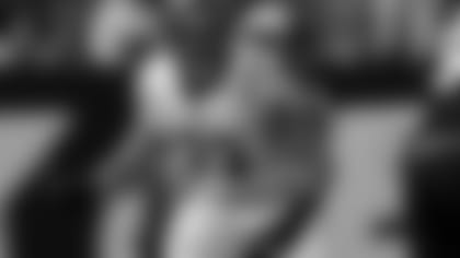 Cincinnati Bengals offensive tackle Jonah Williams (73) defends against the New York Jets during an NFL football game, Sunday, Oct. 31, 2021, in East Rutherford, N.J. (AP Photo/Adam Hunger)