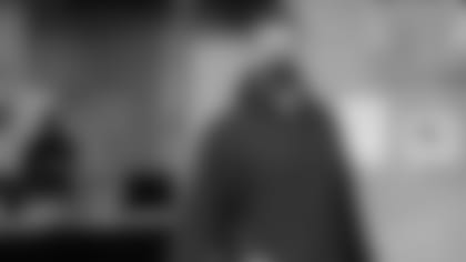 Sam Hubbard and the Bengals are masking up.