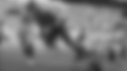 Joe Burrow leaves Minkah Fitzpatrick grasping.