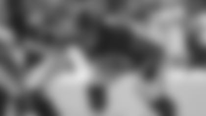 Alabama offensive lineman Jonah Williams (73) lines up for a play during the first half of an NCAA college football game against Louisiana-Lafayette, Saturday, Sept. 29, 2018, in Tuscaloosa, Ala. (AP Photo/Butch Dill)