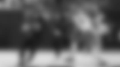 Cincinnati Bengals' Joe Mixon (28) runs during the first half of an NFL football game against the Cleveland Browns, Sunday, Nov. 7, 2021, in Cincinnati. (AP Photo/Bryan Woolston)