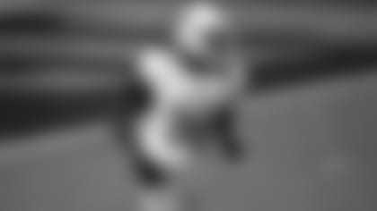 201126-Frazier-Kavon_running (AP)