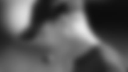 211031-Taylor-Zac_coaching (AP)