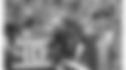 081102-Bengals_Jaguars-AP_081102046125-Tony Tribble-NEW