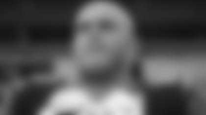 190915-Price-Billy_looking_sideline_pregame (AP)