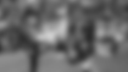 Auden Tate again a factor in red zone.