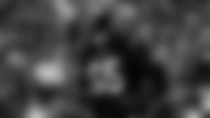 211212-Ogunjobi-Larry_running