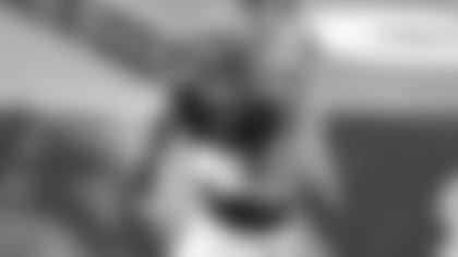 201025-Wilson-Logan_running