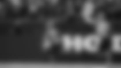 Cincinnati Bengals wide receiver Ja'Marr Chase (1) runs the ball for a touchdown during an NFL football game against the Kansas City Chiefs, Sunday, Jan. 2, 2022, in Cincinnati. (AP Photo/Emilee Chinn)