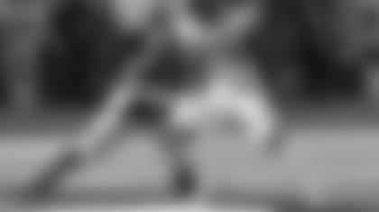 Jacksonville Jaguars running back Leonard Fournette (27) breaks away from Cincinnati Bengals defensive tackle Geno Atkins (97) in the second half of an NFL football game, Sunday, Oct. 20, 2019, in Cincinnati. (AP Photo/Gary Landers)