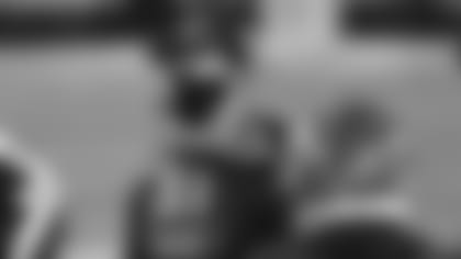 201115-Taylor-Zac_sideline (AP)