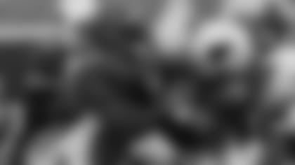 111224-Atkins-Geno-pass_rush