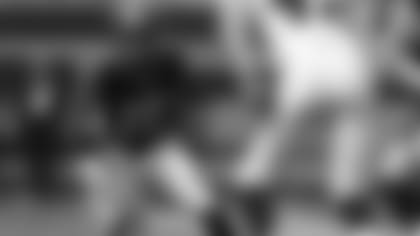 Cincinnati Bengals' Giovani Bernard (25) runs against the Carolina Panthers during the first half of an NFL football game in Charlotte, N.C., Sunday, Sept. 23, 2018. (AP Photo/Jason E. Miczek)