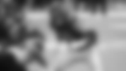 Riley Reiff brings vet stability to offensive line.