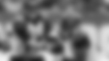 161123-Dalton-Andy_Bernard-Giovani_handoff (AP)