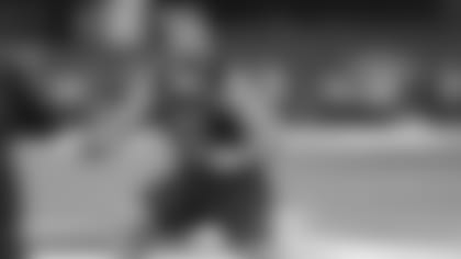 Alabama offensive lineman Jonah Williams runs the 40-yard dash in this pan motion image during the NFL football scouting combine in Indianapolis, Thursday, Feb. 28, 2019. (AP Photo/AJ Mast)