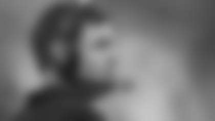 Cincinnati Bengals head coach Zac Taylor looks on from the sideline during an NFL preseason football game against the New York Giants, Thursday, Aug. 22, 2019 in Cincinnati. (AP Photo / Joe Robbins)