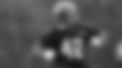 Deshaun Davis can get them in the right spot.