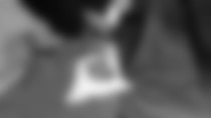 201208-salvation-army-bell (AP)