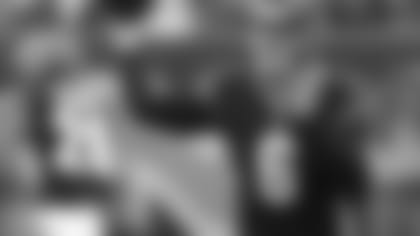 Cincinnati Bengals quarterback Jeff Driskel looks to throw a pass in the second half of an NFL football game against the Cleveland Browns, Sunday, Nov. 25, 2018, in Cincinnati. (AP Photo/Gary Landers)