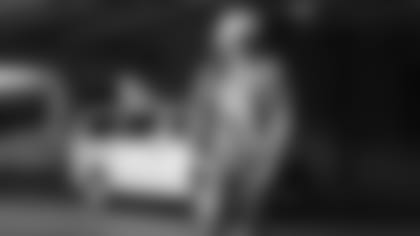 Hoping to bear some gifts, Joe Burrow arrives for Sunday's AFC North title game.