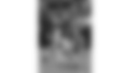 101114-Bengals_Colts-AP_101114050731-AJ Mast-NEW