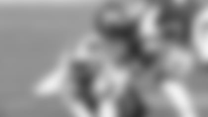 091119-josh-allen-running