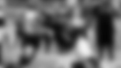 South center Ross Pierschbacher of Alabama (71) runs drills with South defensive tackle Daylon Mack of Texas A&M (34).