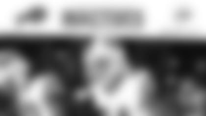 100619-inactives-taron-johnson