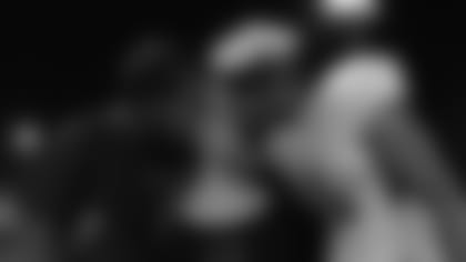 Gabriel Davis (right) and his brother Jordan (left) with their mom Alana.