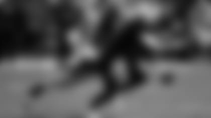 181022_von_miller_briefly