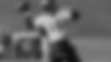 manning_peyton_CP2_151105.jpg