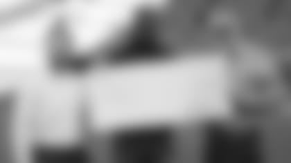 170210_shaq_check.jpg