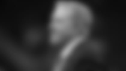 elway_john_CP_151102.jpg