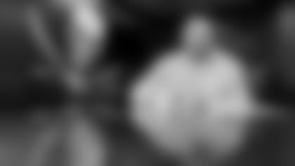 230320_TR_BakerMayfieldSigning_002