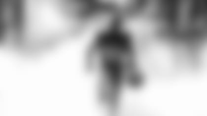 TAMPA, FL - DECEMBER 30, 2018 - Defensive End Jason Pierre-Paul #90 before the game between the Tampa Bay Buccaneers and Atlanta Falcons at Raymond James Stadium in Tampa, FL. The Buccaneers lost 34-32. Photo By Mike Carlson/Tampa Bay Buccaneers