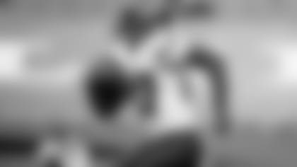 CHARLOTTE, NC - NOVEMBER 15, 2020 - Running Back Ronald Jones II #27 of the Tampa Bay Buccaneers runs for a franchise record 98 yard touchdown during the game between the Tampa Bay Buccaneers and Carolina Panthers at Bank of America Stadium. The Buccaneers won the game, 46-23. Photo By Kyle Zedaker/Tampa Bay Buccaneers